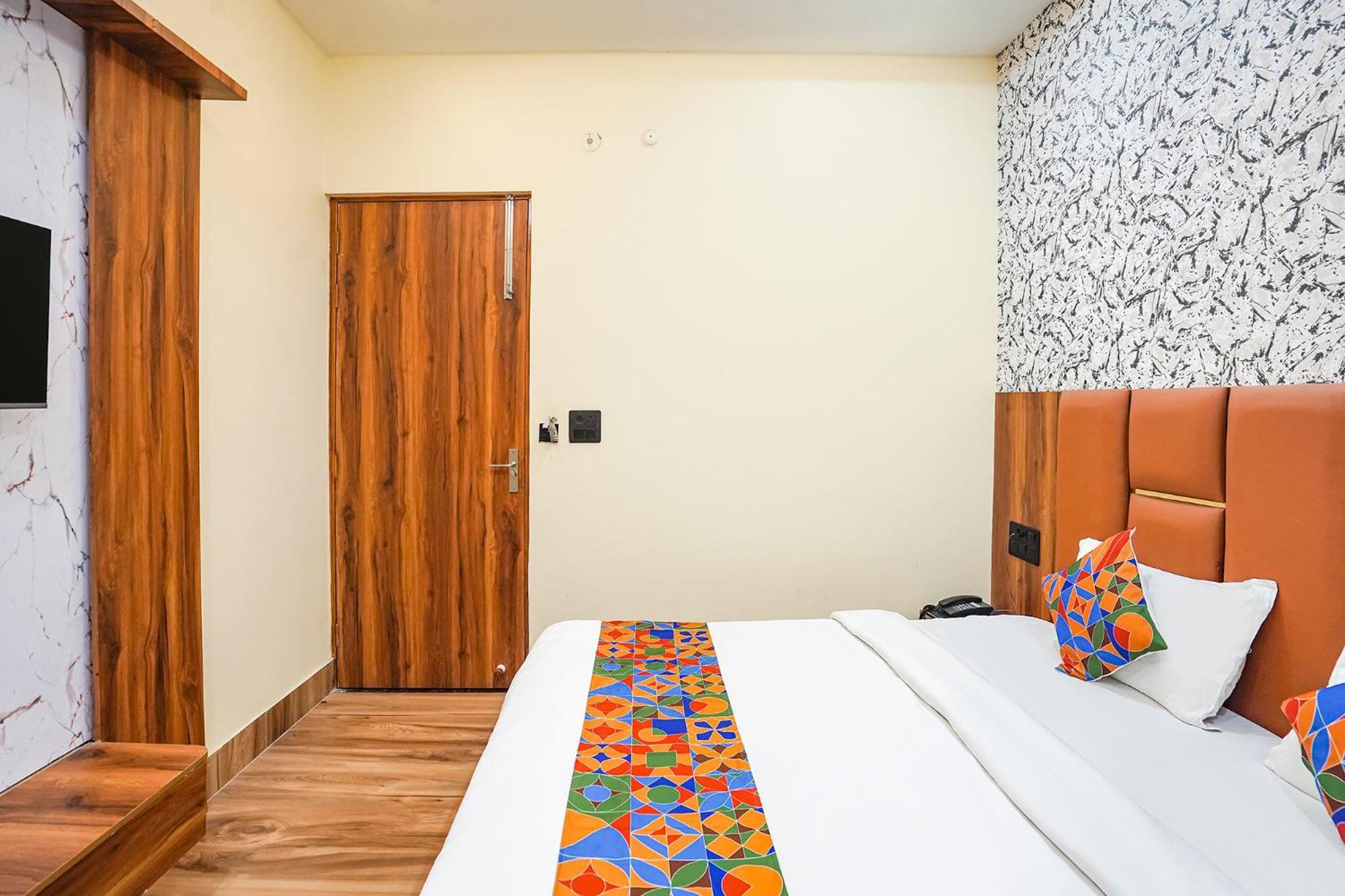 Fabhotel The Vrindavan Inn Exterior foto