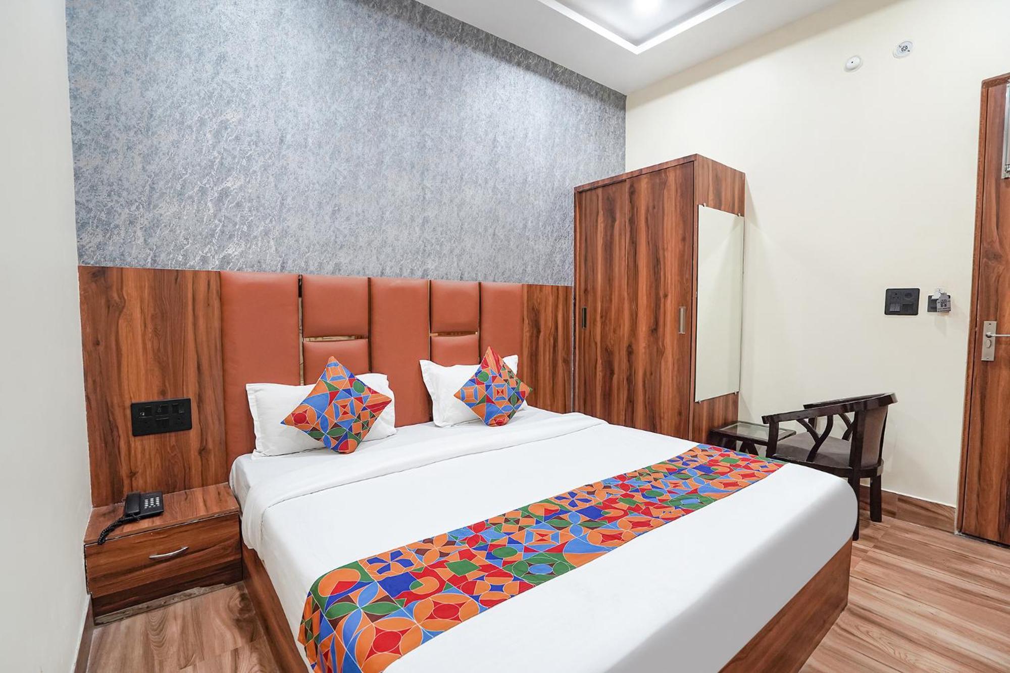 Fabhotel The Vrindavan Inn Exterior foto